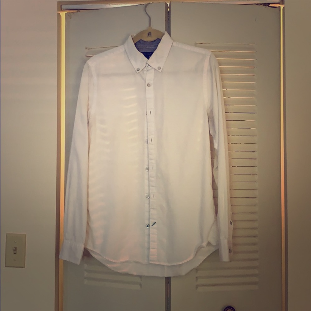 Tommy Hilfiger White Button down shirt